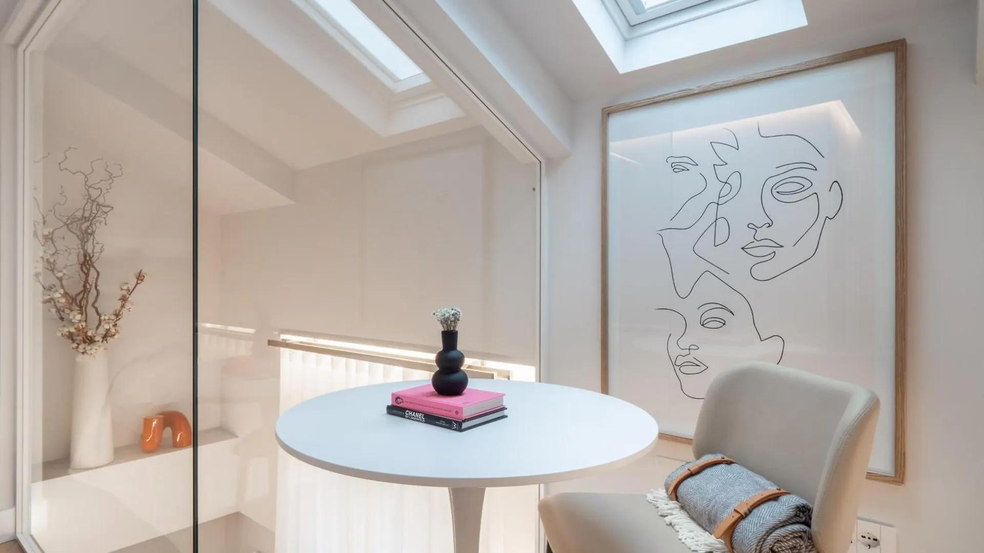 Appartamento Design Suite Su 2 Piani Via Della Spiga Milano Italia