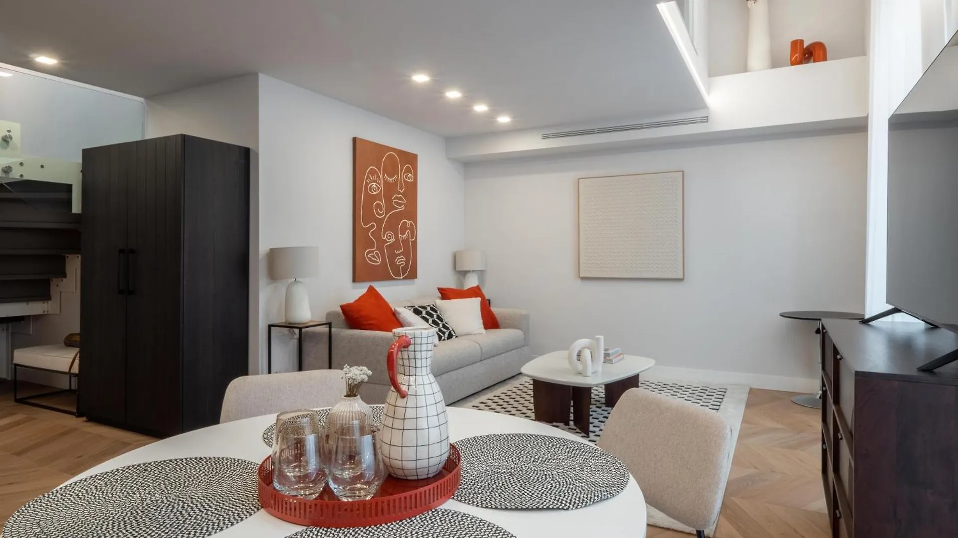Appartamento Design Suite Su 2 Piani Via Della Spiga Milano
